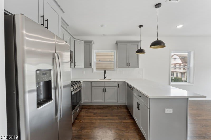 910 Bergen St – photo 5