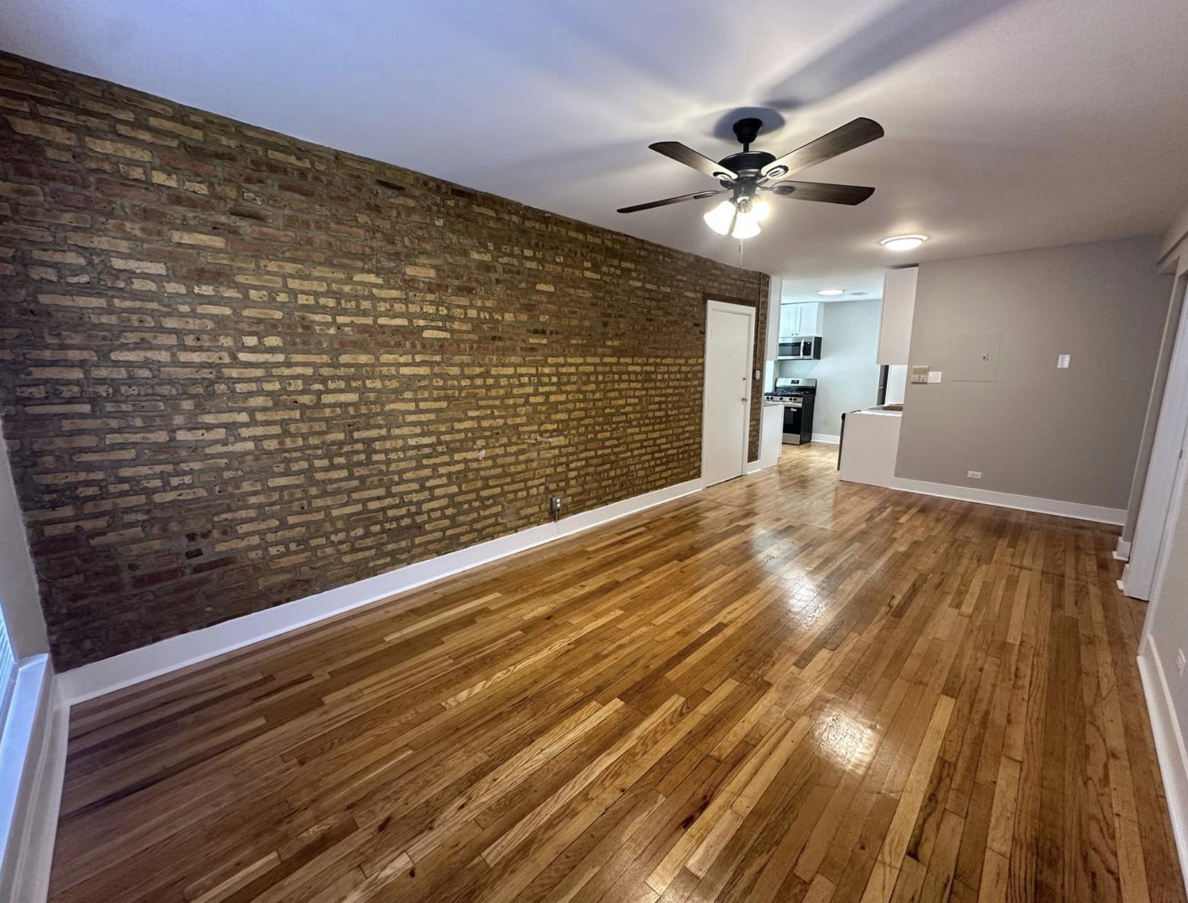4929 N Kedzie Ave – photo 1