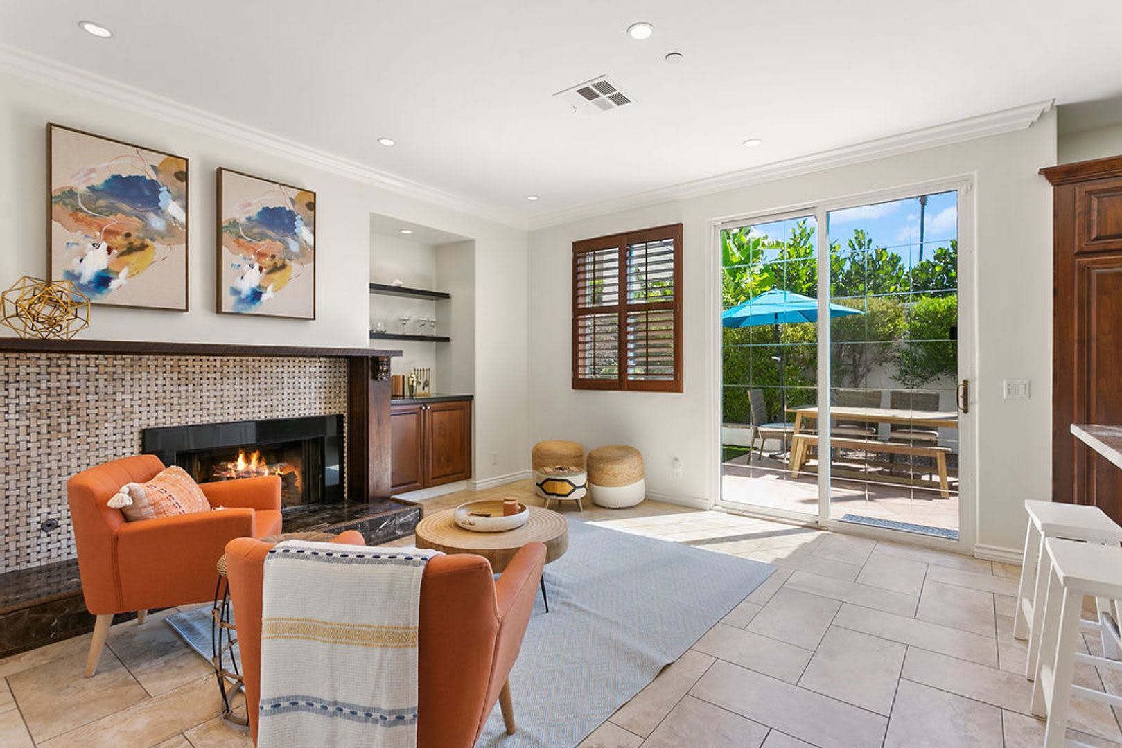 Exquisite beach home with Ocean and Harbor activities abound! – photo 1