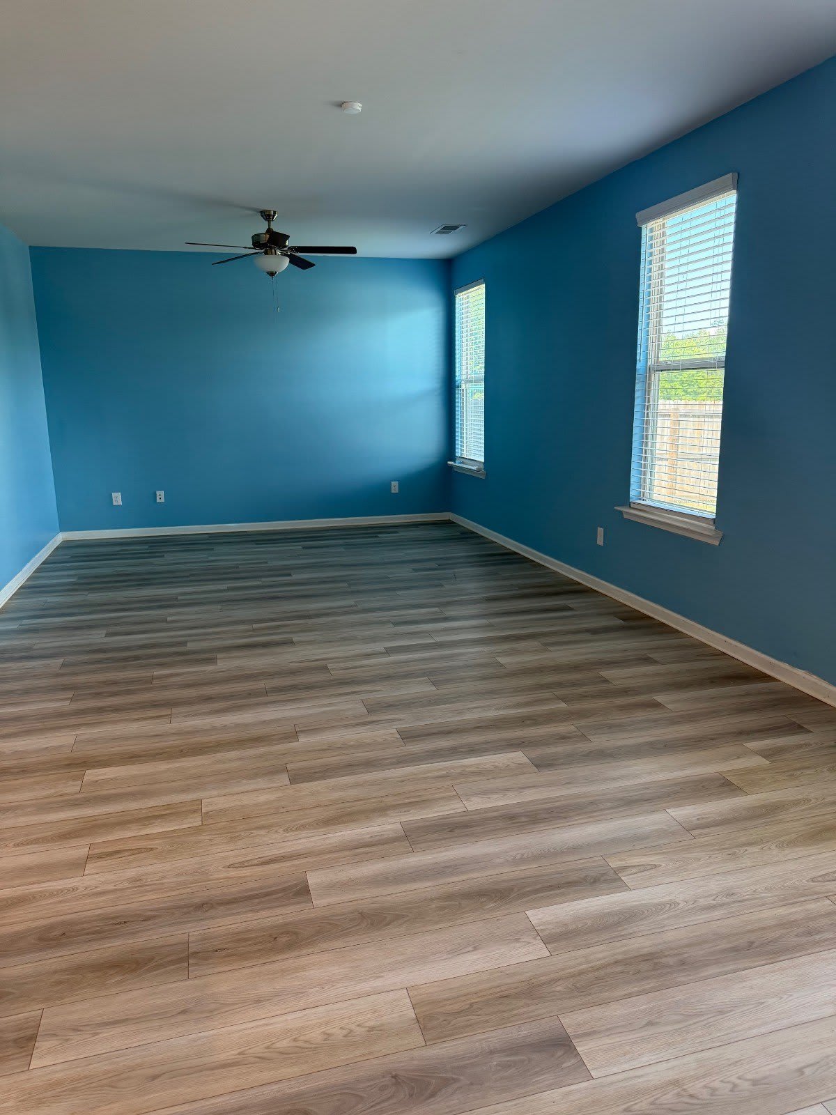 2763 Jansen Avenue – photo 5