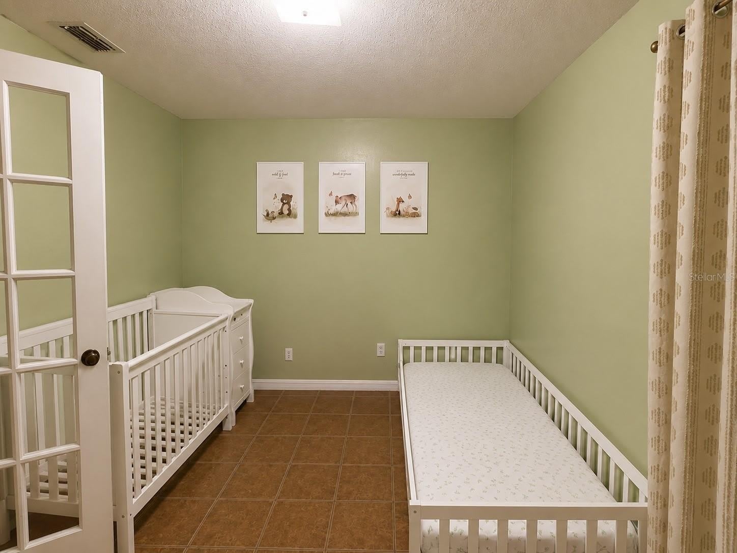 2113 N NORMANDY Boulevard – photo 1