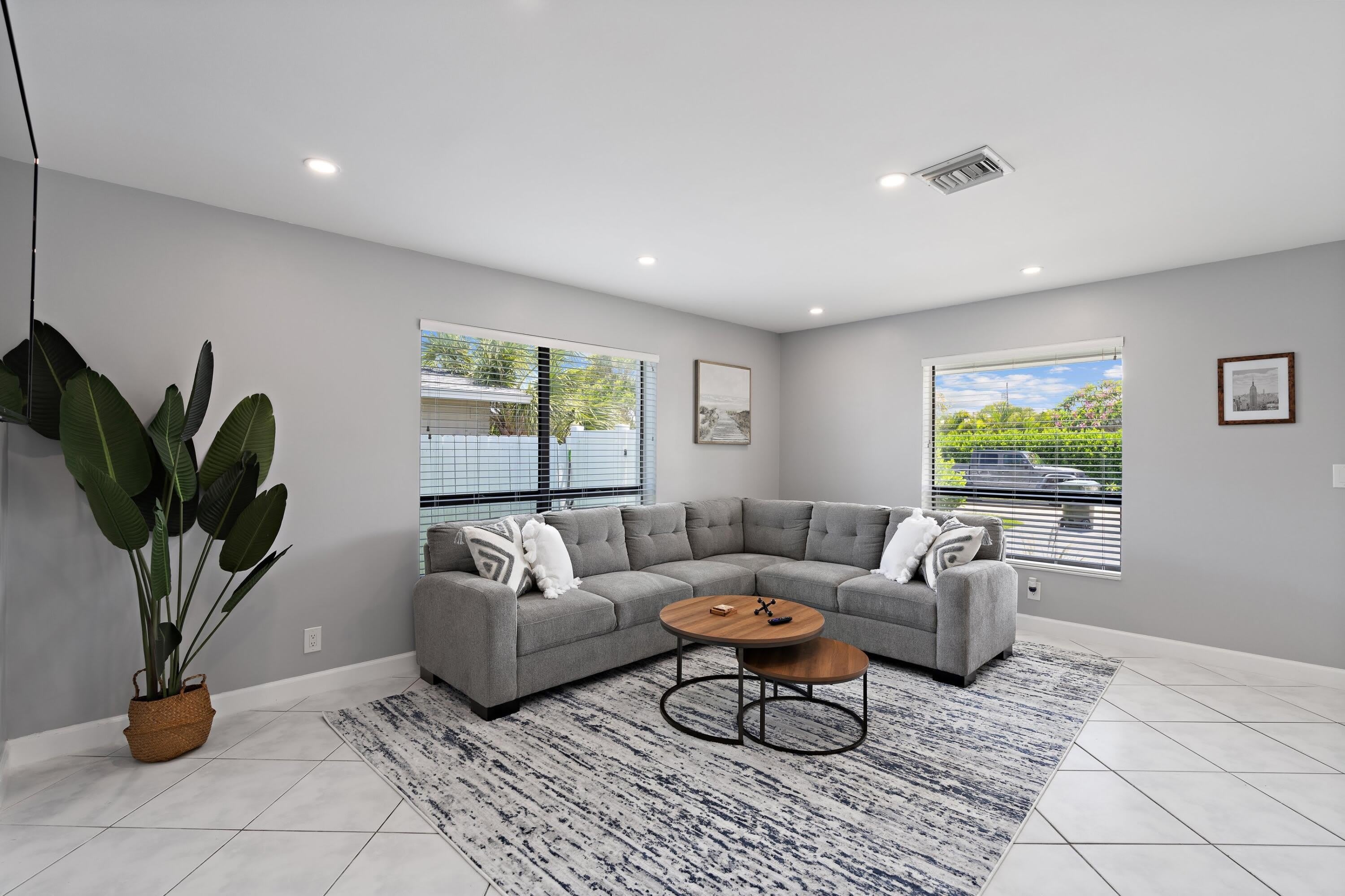 3370 NE 5TH Drive – photo 3