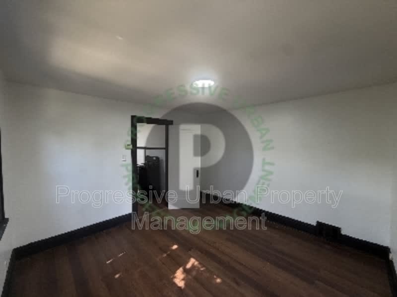 11201 Revere Avenue – photo 4
