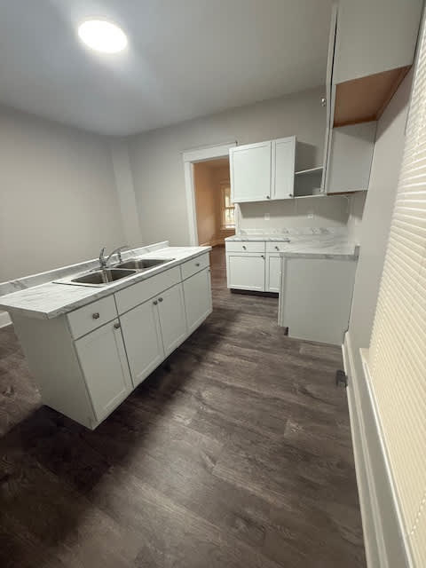 1409 Young Street – photo 5