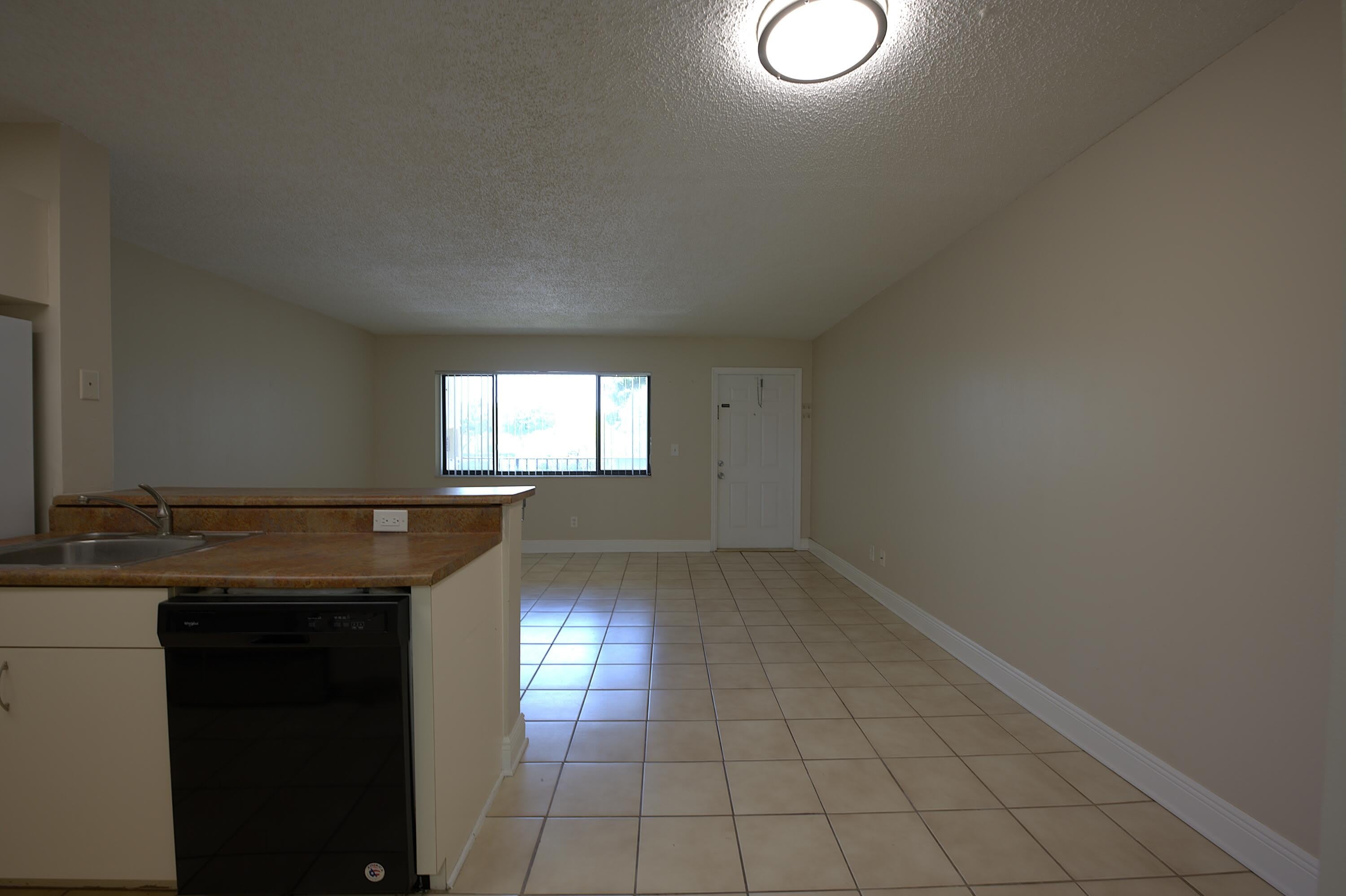 1523 Meadows Circle W – photo 5