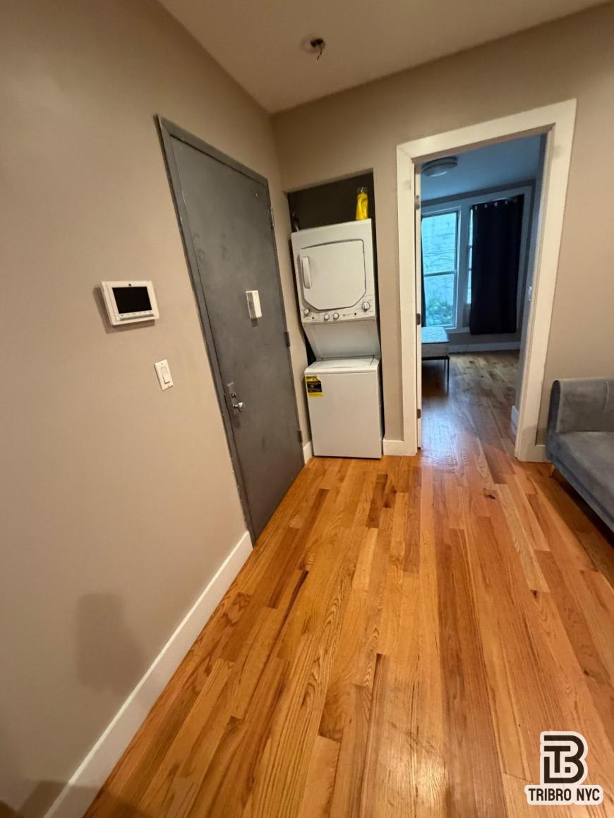 58-89 54th St – photo 3