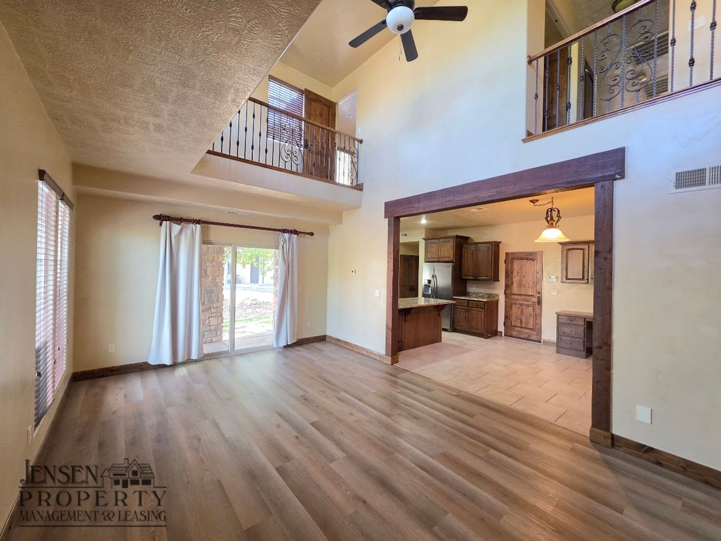 Three Bedroom Town home in Tuscan Hills – photo 5