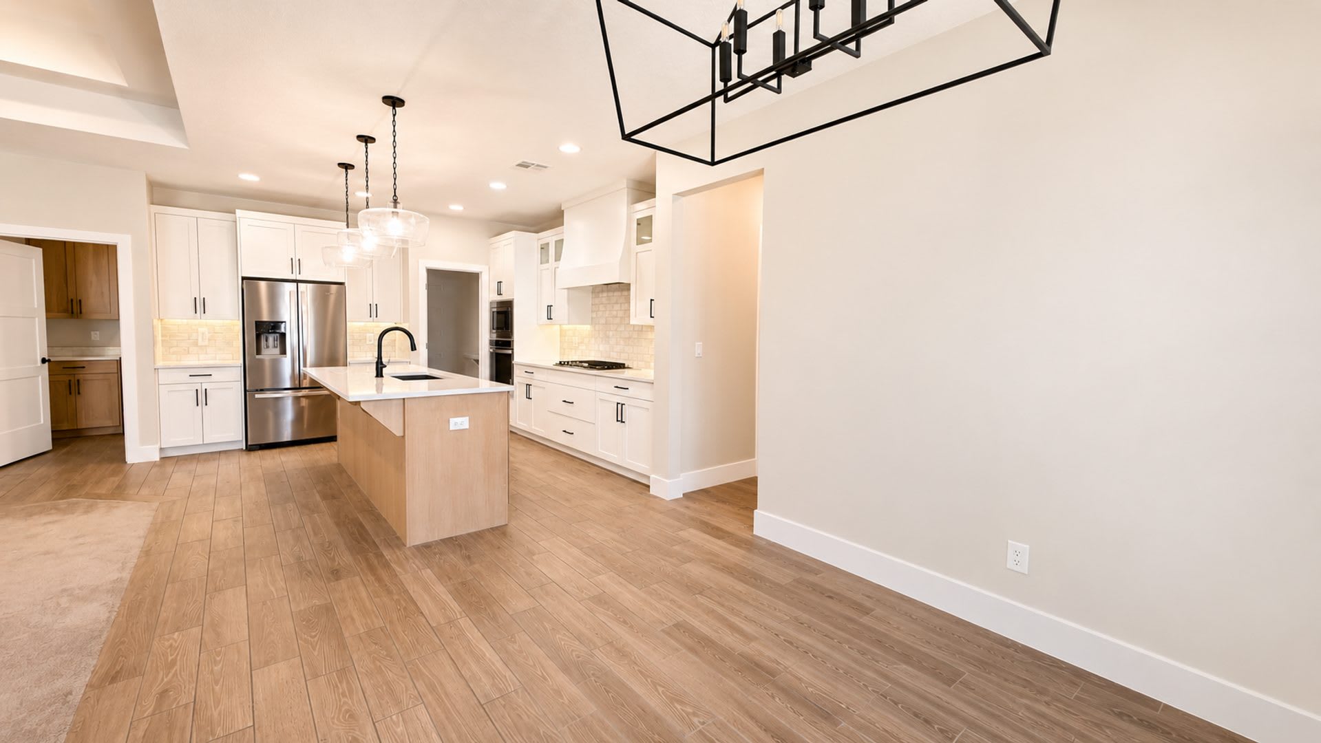 Gorgeous Home In Ivins! – photo 2