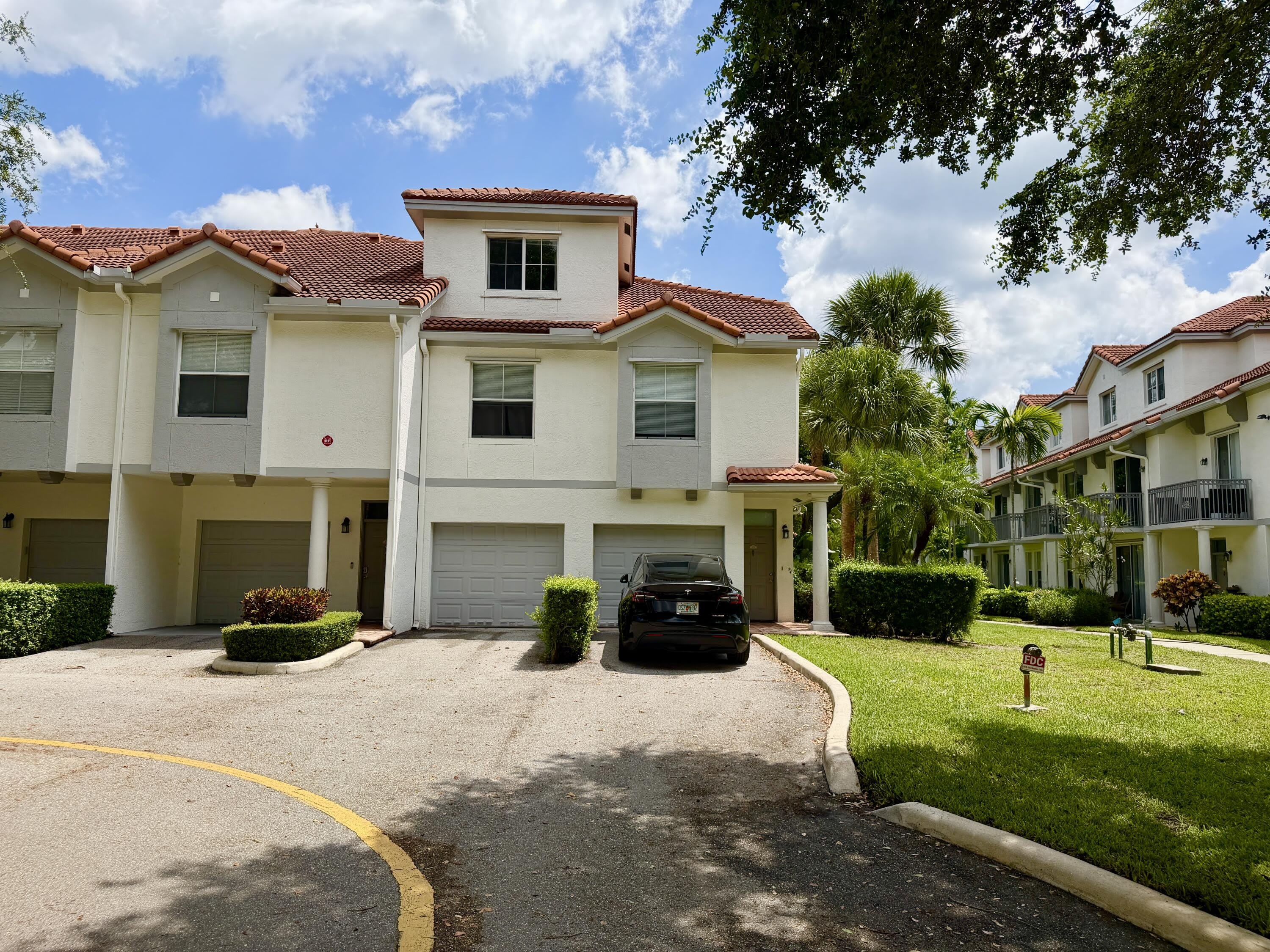 2010 Alta Meadows Lane – photo 1