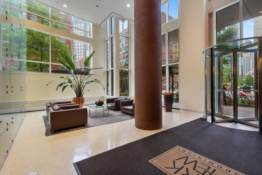 505 N MCCLURG Court – photo 1