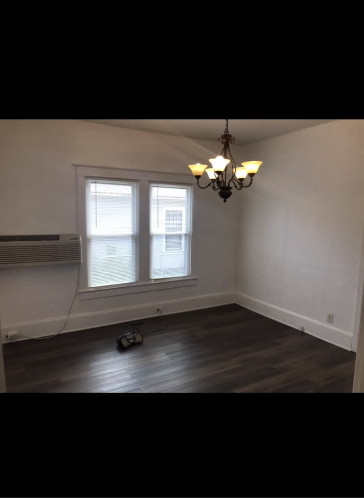 1104 N George St – photo 2