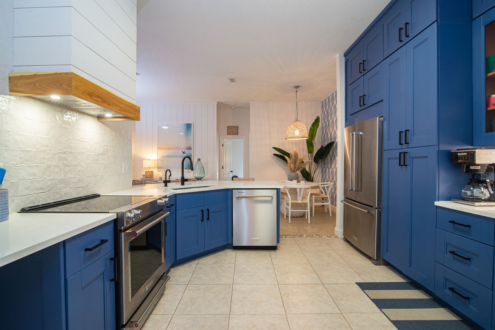 2402 Seagate Lane N – photo 2