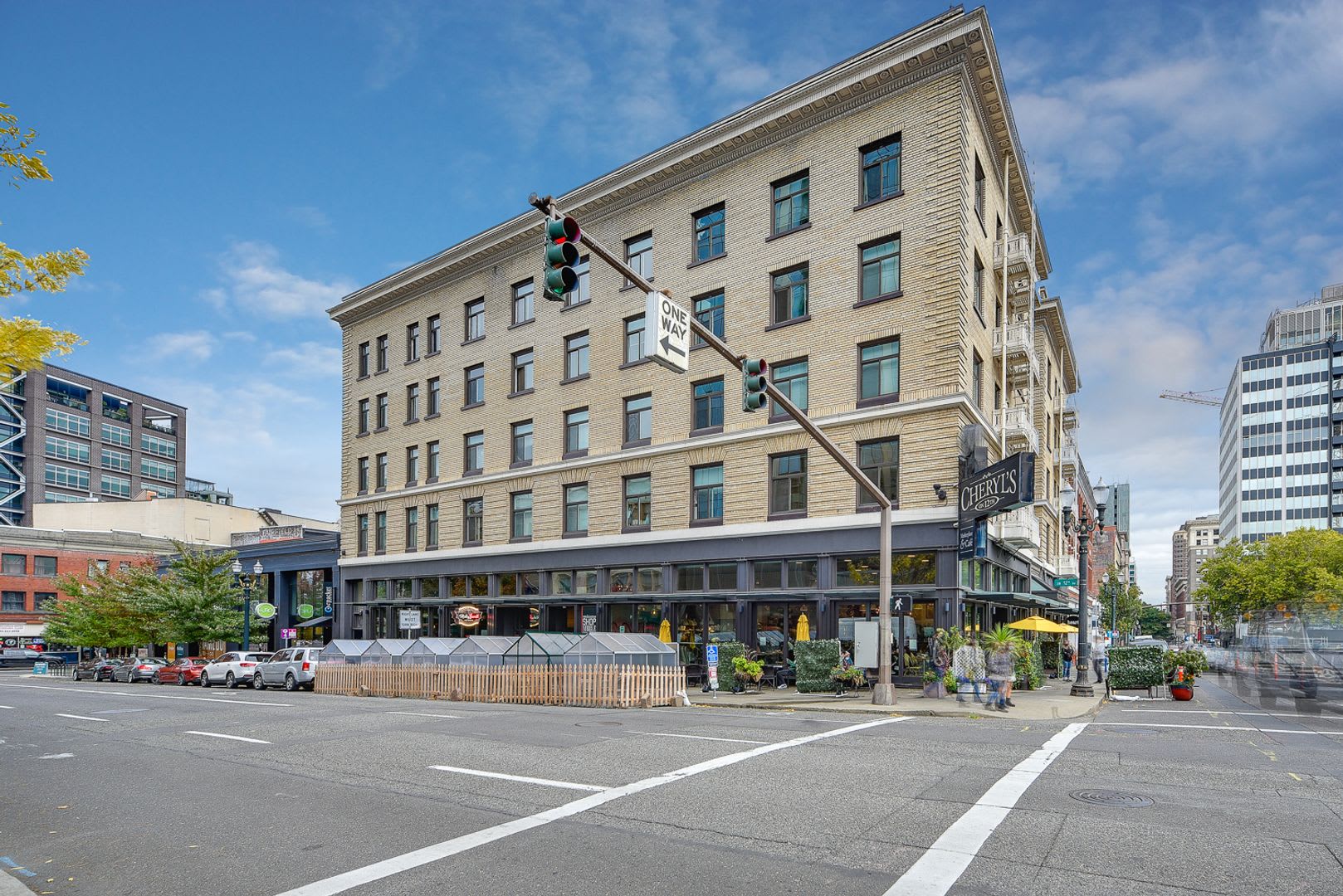 Washington Plaza Apartments – photo 2