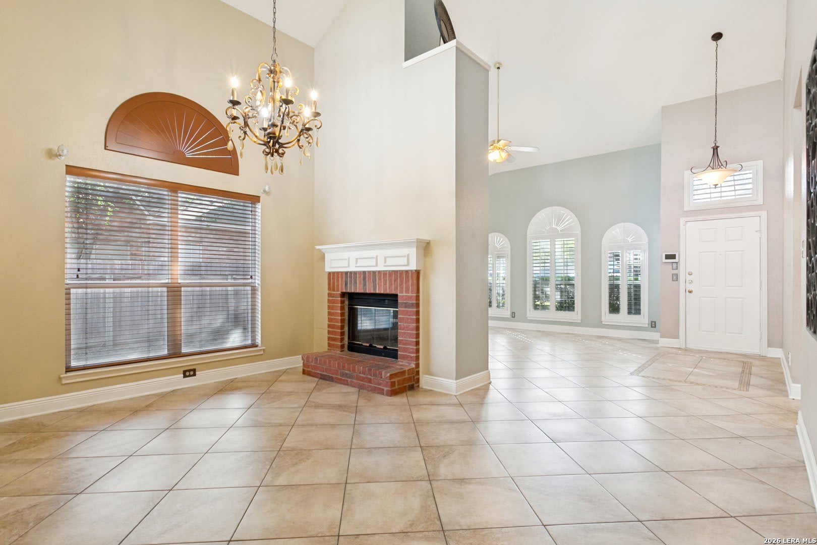 5803 SPRING CROWN – photo 3