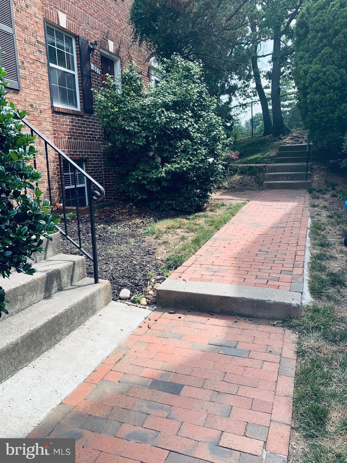 1623 S BARTON Street – photo 3