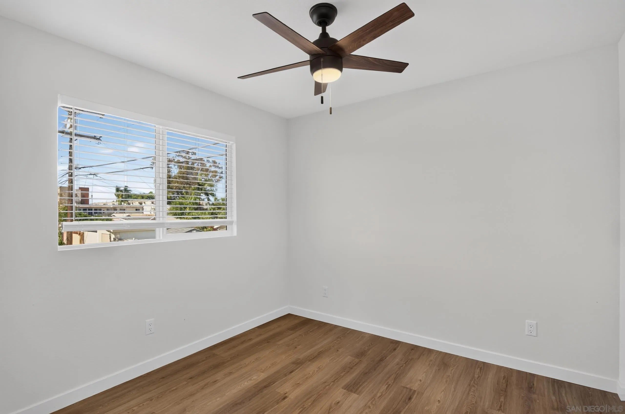 4131 45th St – photo 4