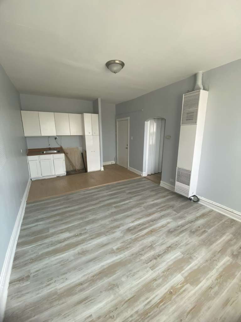 1151 S Austin Ave – photo 2