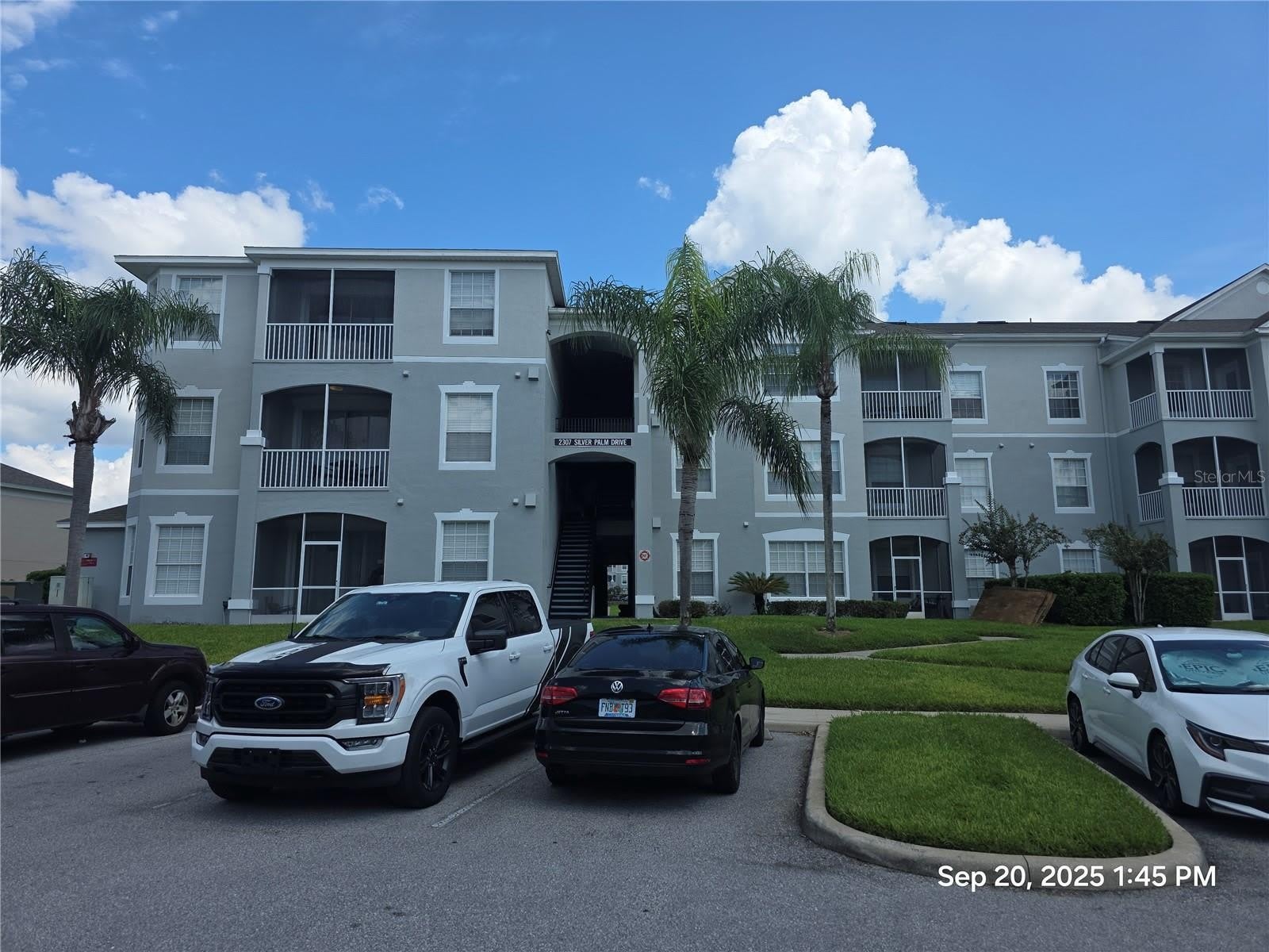 2307 SILVER PALM DR – photo 3