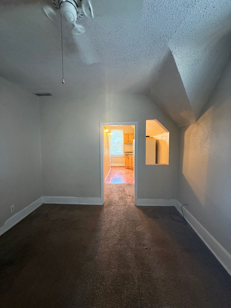 1 BR/1BA – photo 4