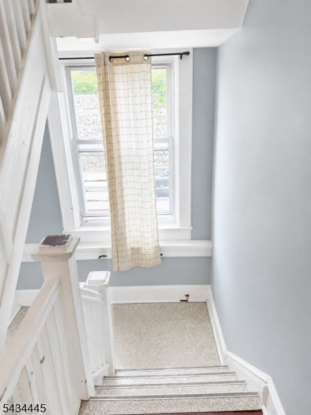 137 Hammond Ave – photo 2