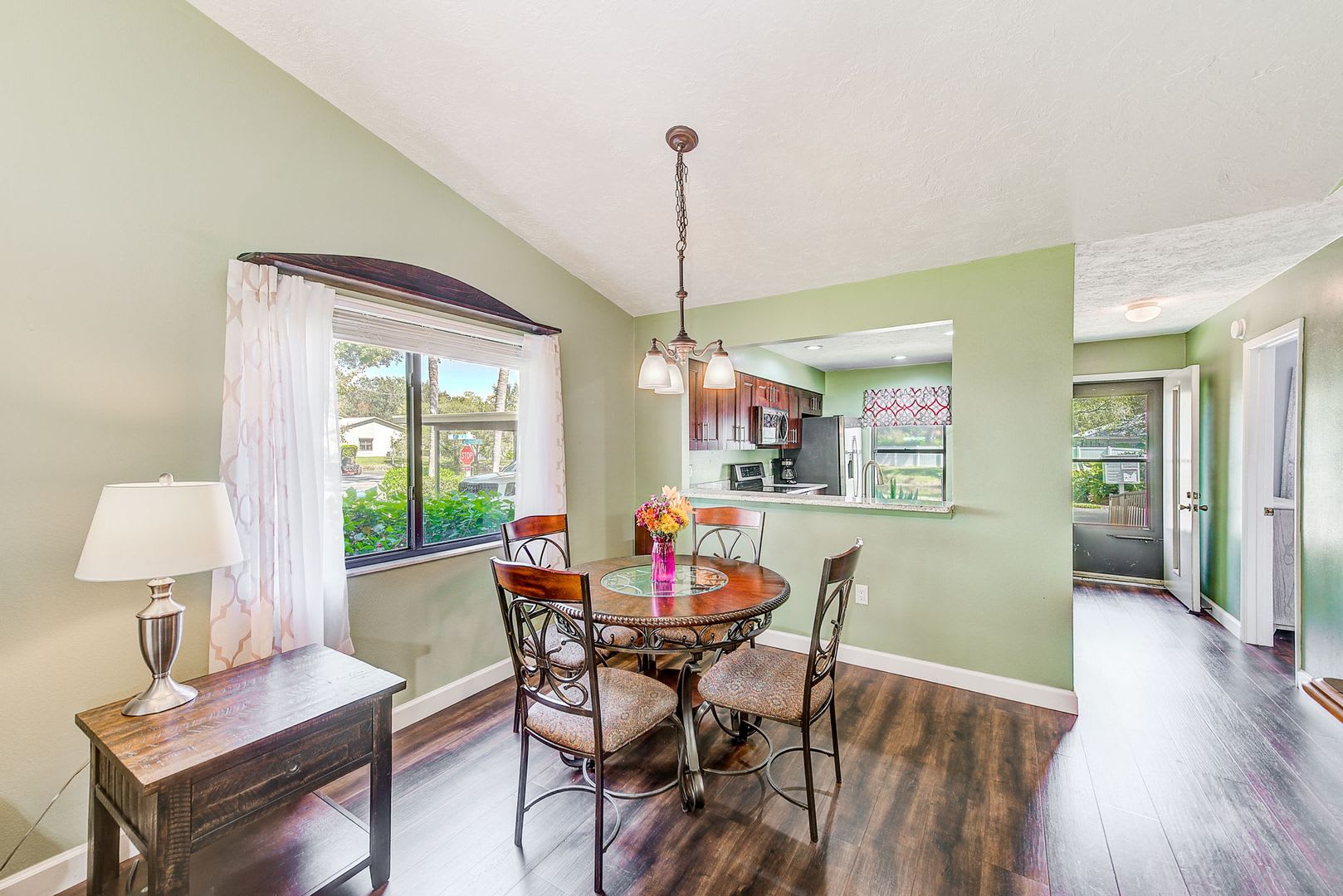 Available for a 9-month rental in the sought-after Huntington Woods community of Bradenton! – photo 5