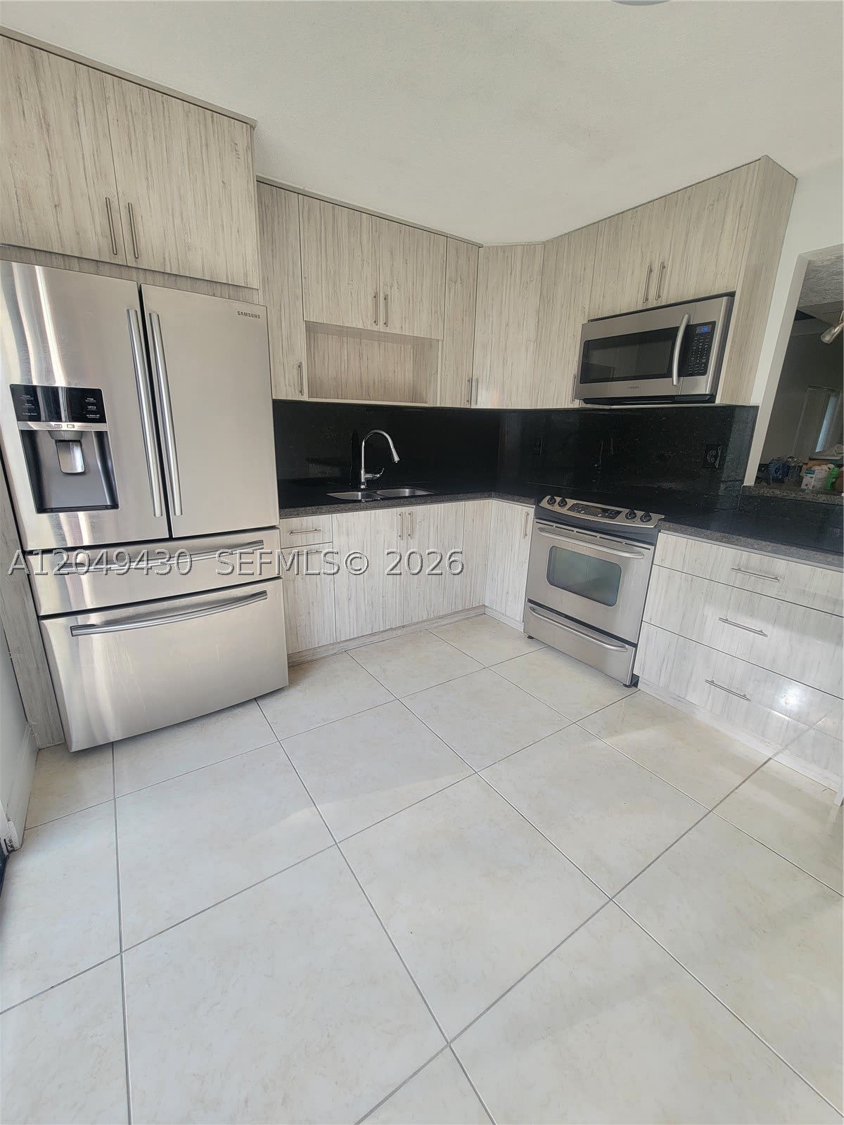 3504 NW 111th Ave – photo 5