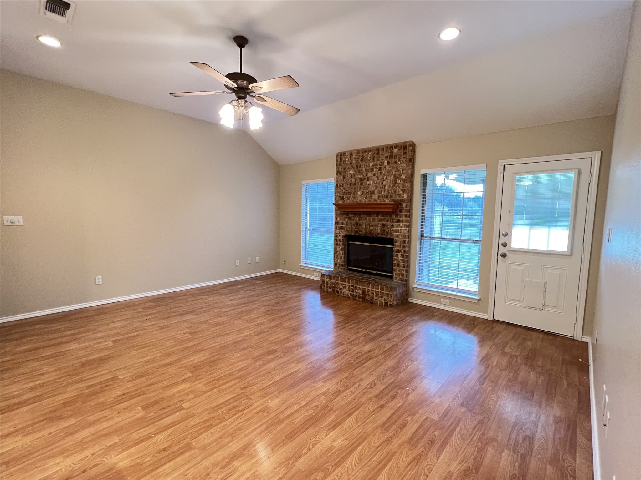 788 Robin Court – photo 4
