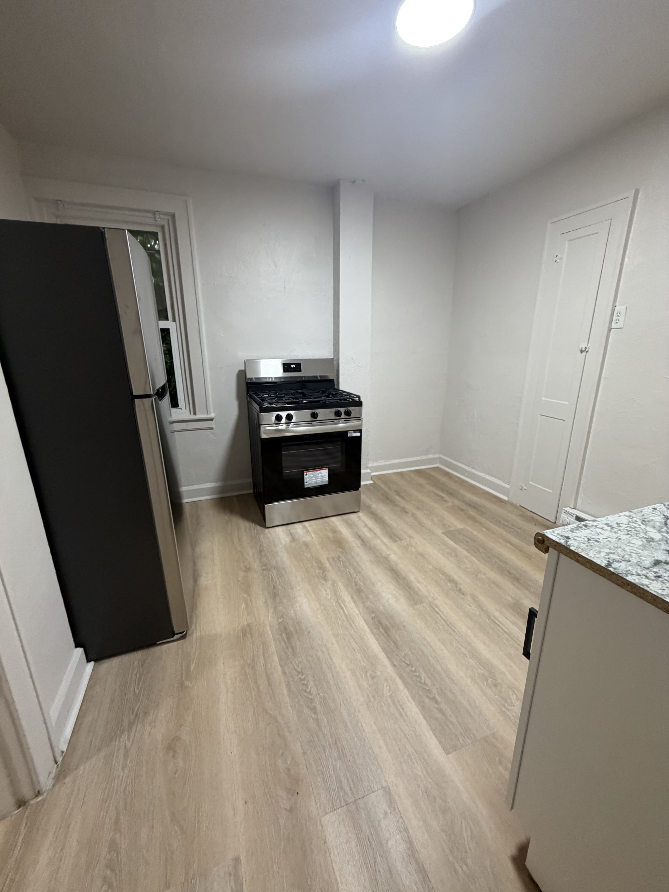 1133 Maryland Avenue – photo 5