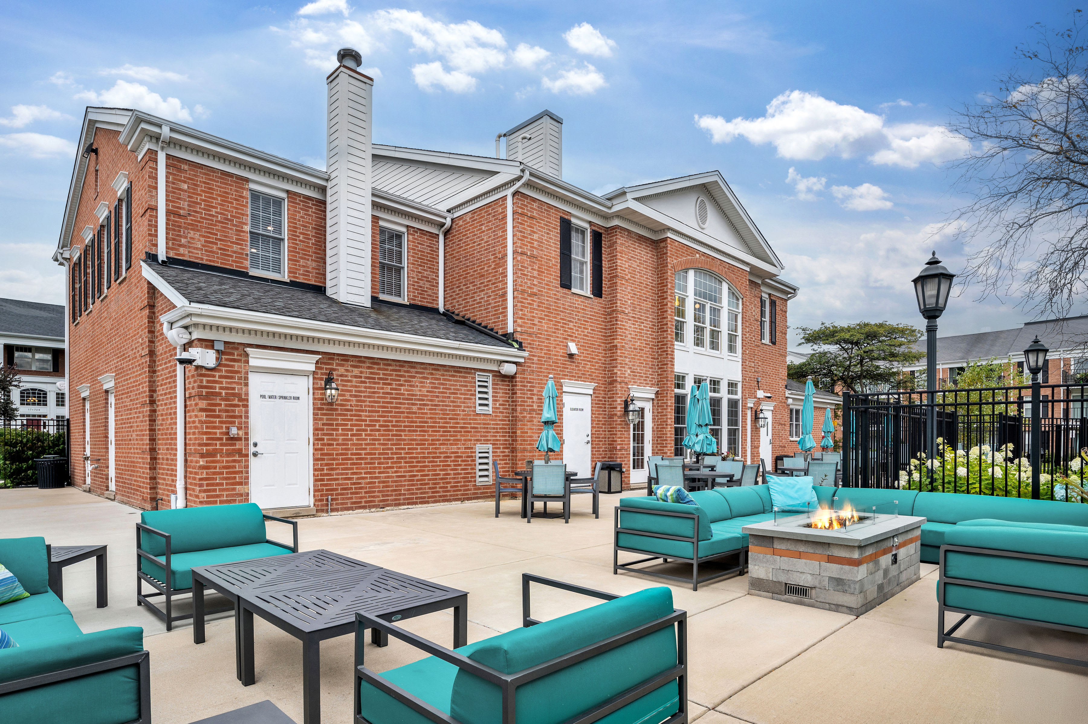 Versailles on the Lakes Oakbrook – photo 4