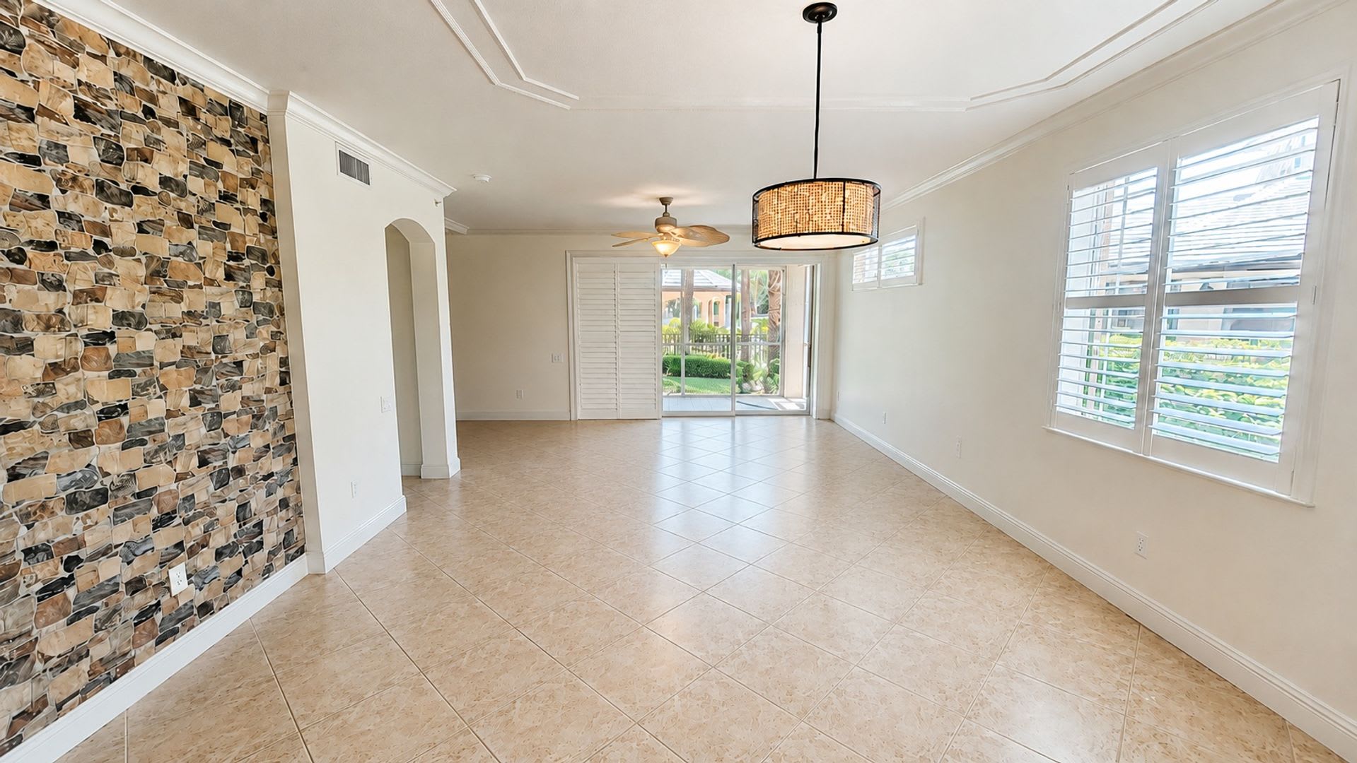 Annual unfurnished 3/2 villa in the Moorings at Edgewater – photo 3