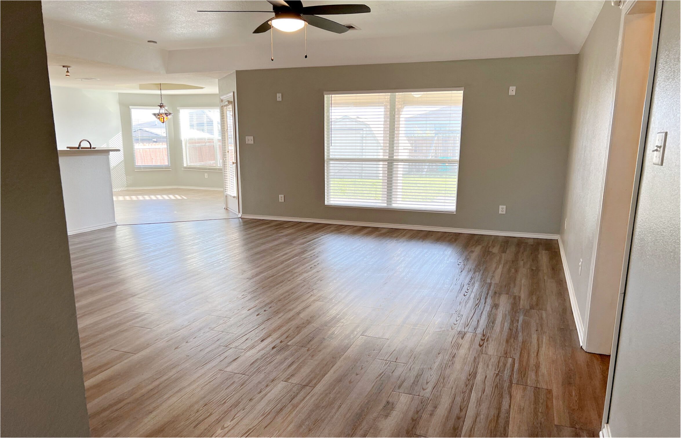 4400 Lloyd Drive – photo 3