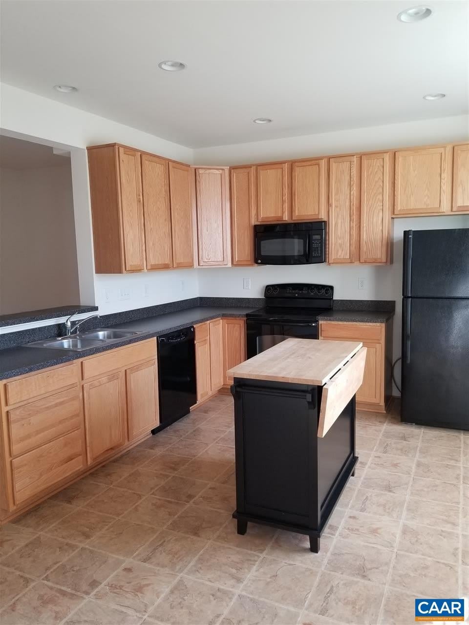 2442 Abington Dr – photo 4