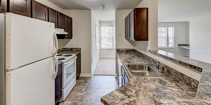 Regency Court Apartments – photo 2