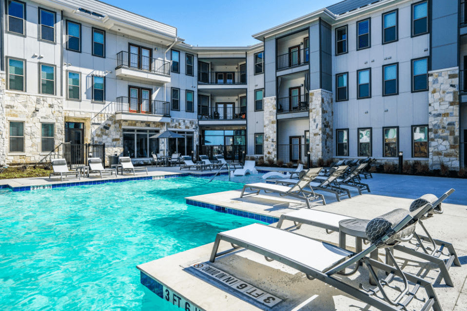 The Grand at Manor – photo 3