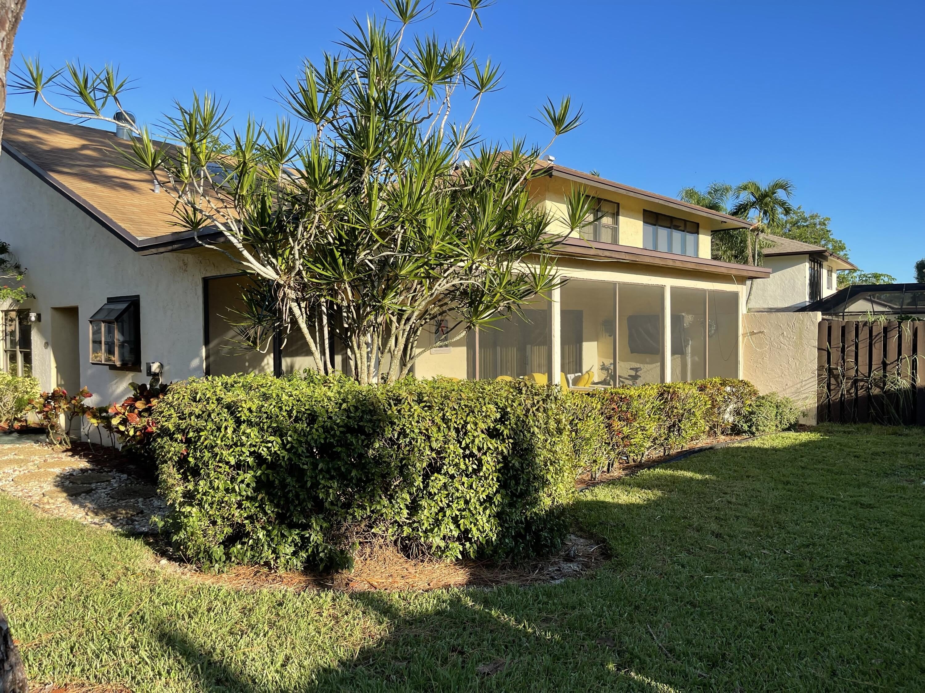 354 SW 28th Avenue – photo 2