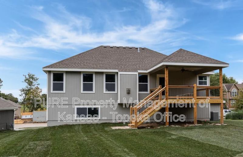 4766 LakeCrest Dr – photo 2