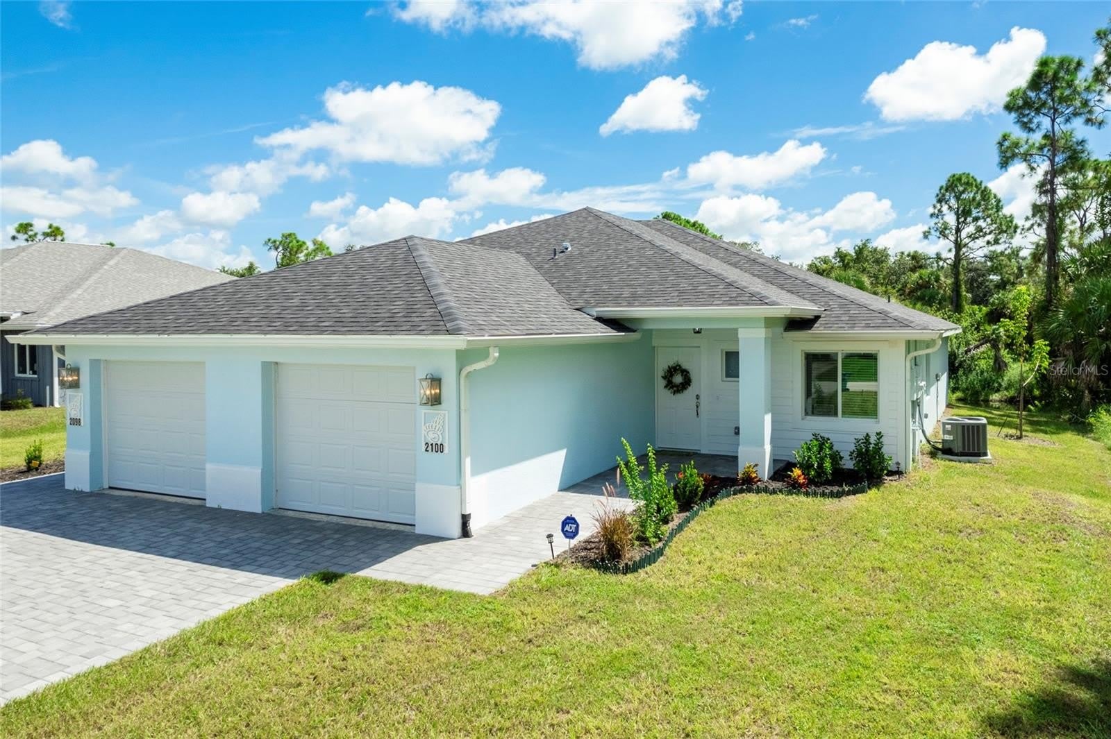 2098 COMO Street – photo 1