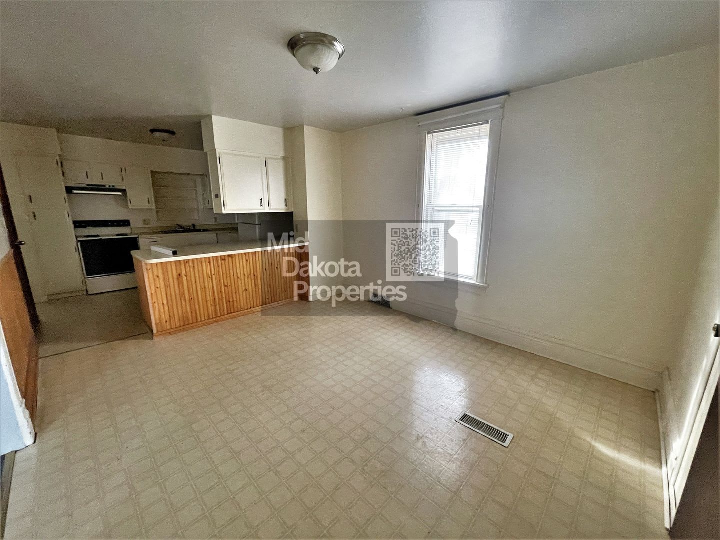 1019 W 4th- 3 bedroom house – photo 3