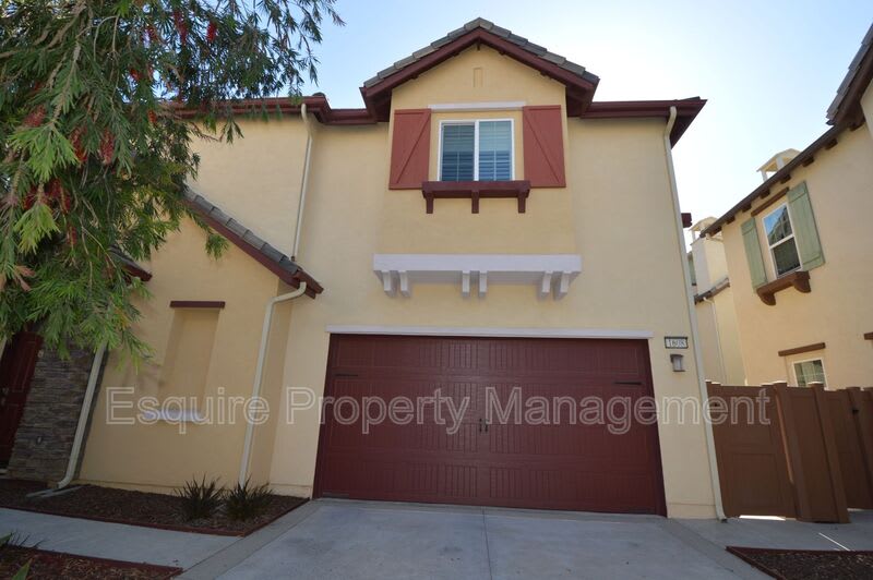 1608 RANGE RD – photo 2