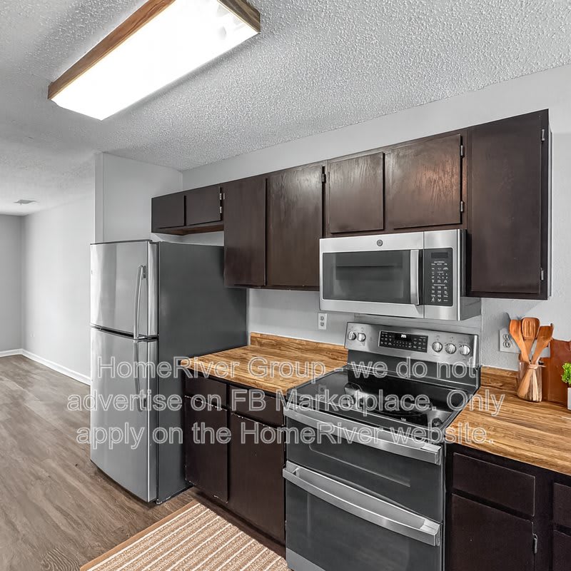 12160 Stoney Brg – photo 4
