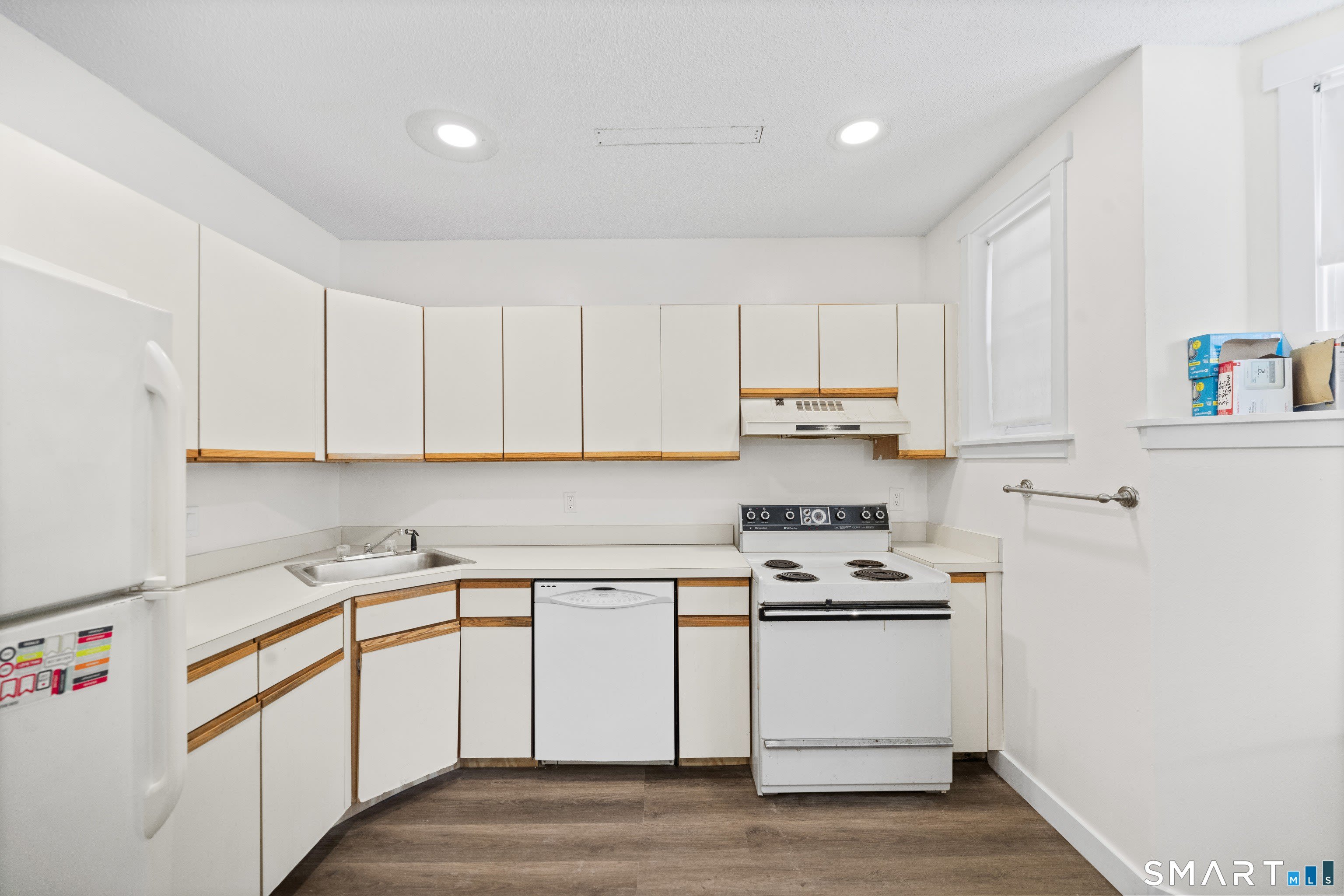 136 Maple Avenue – photo 3