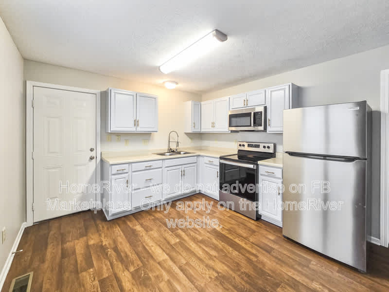 2606 E 56Th St – photo 2
