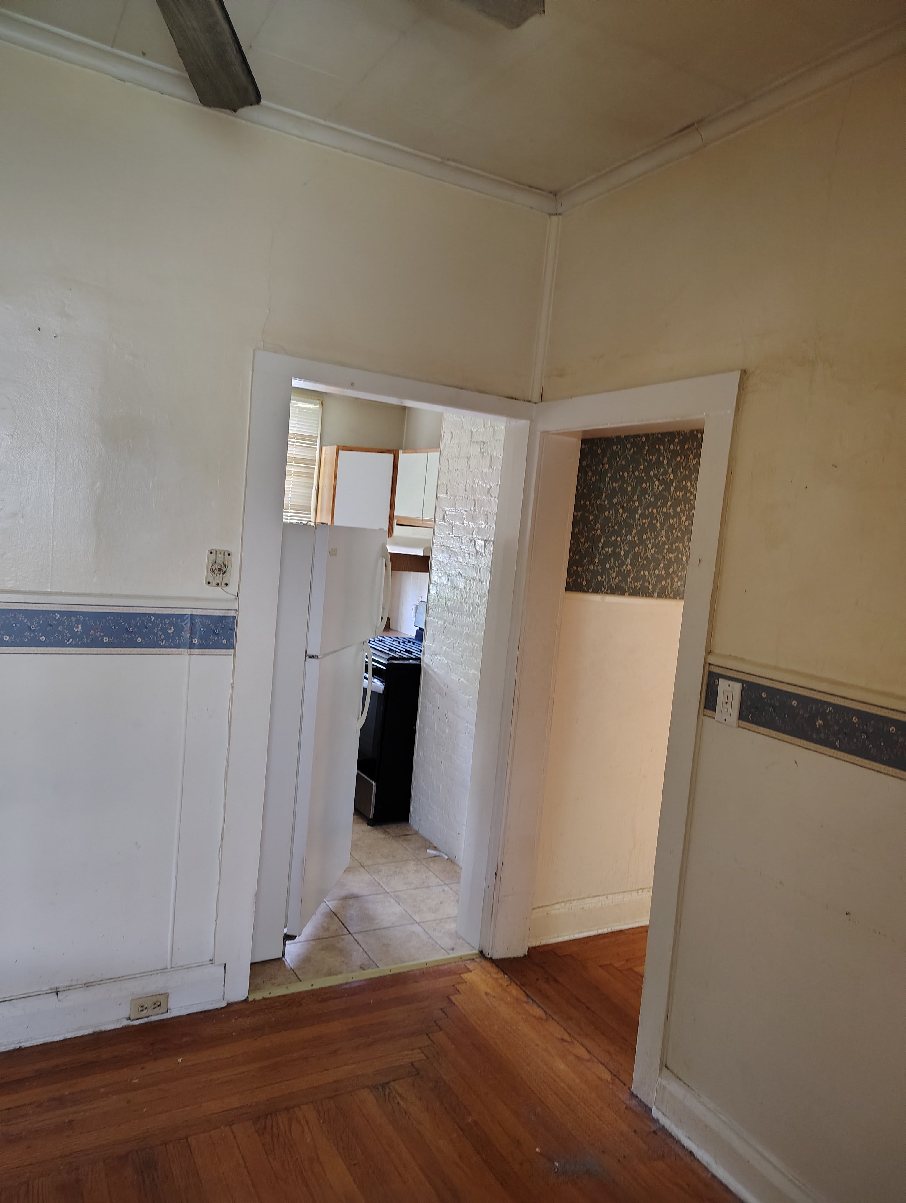 245 4th Ave – photo 2