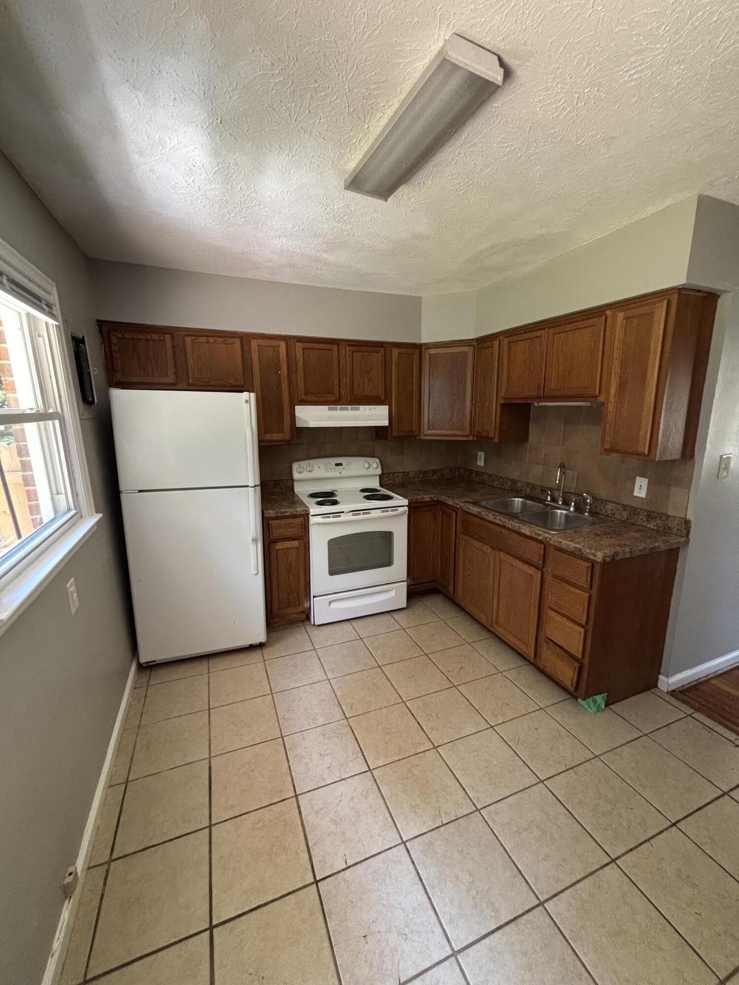 613 Anniston Dr – photo 3