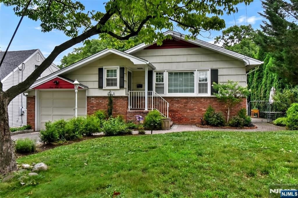 362 Cornell Street – photo 1