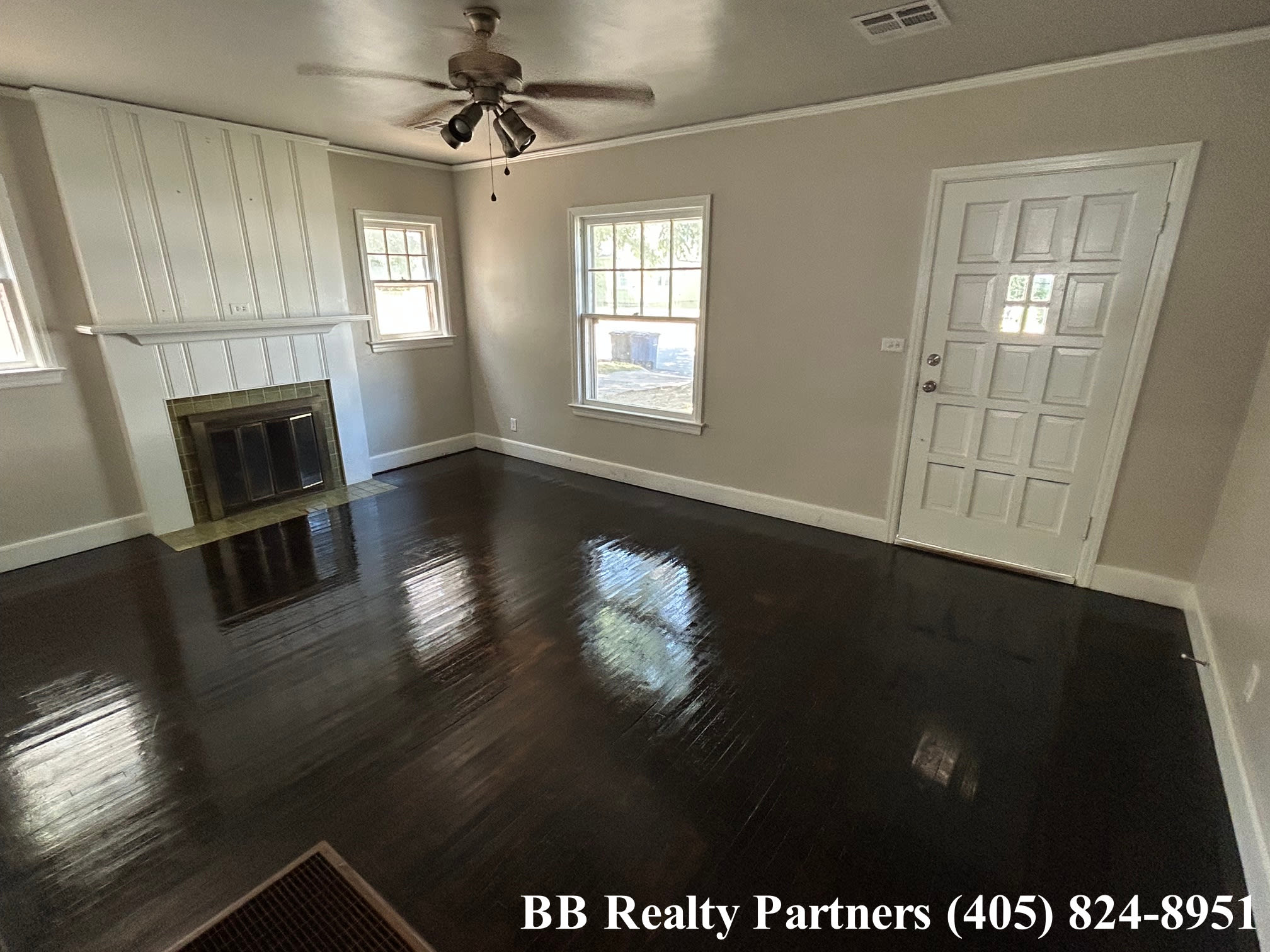3328 E 6th St – photo 3