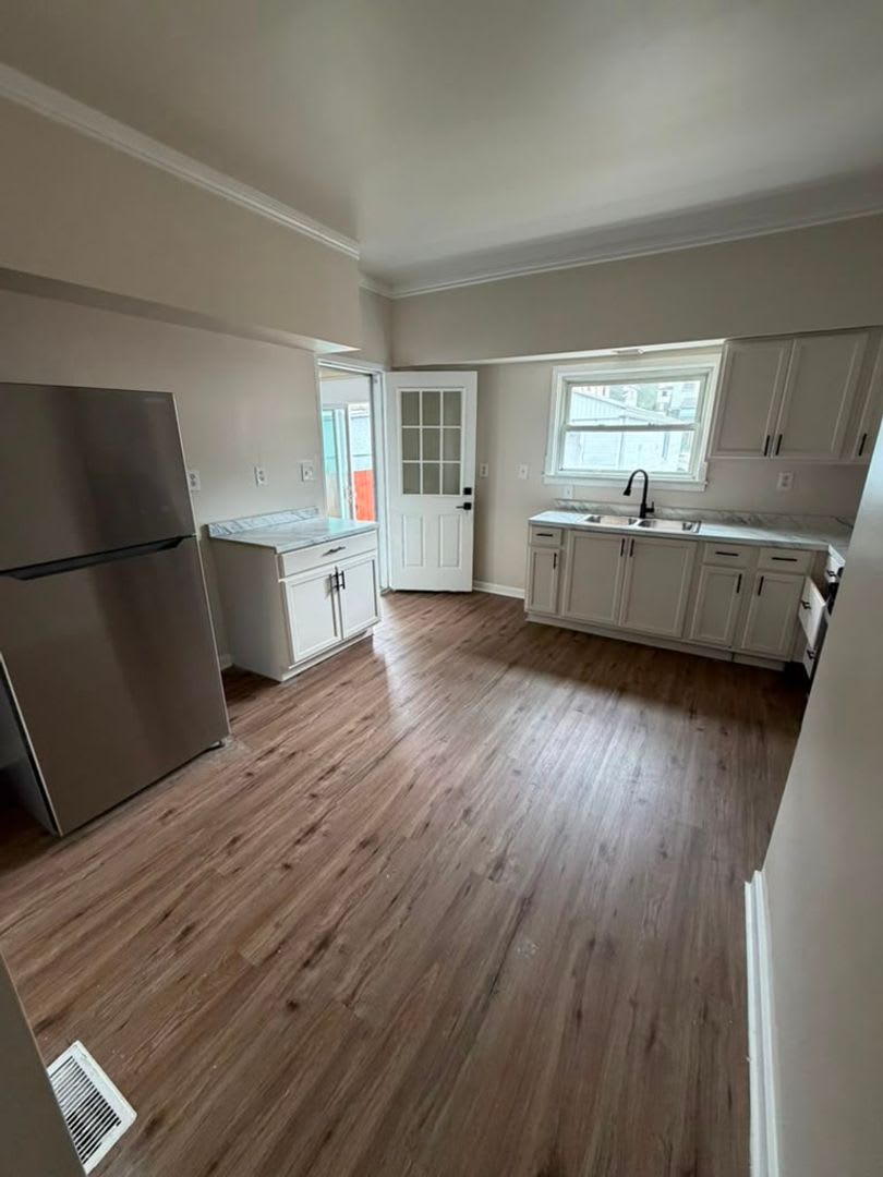 Charming 3BR Home in Glassport, Section 8 Considered! – photo 2
