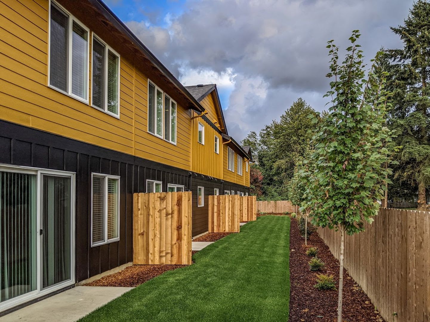 C219 Daybreak Gardens Apartments – photo 3