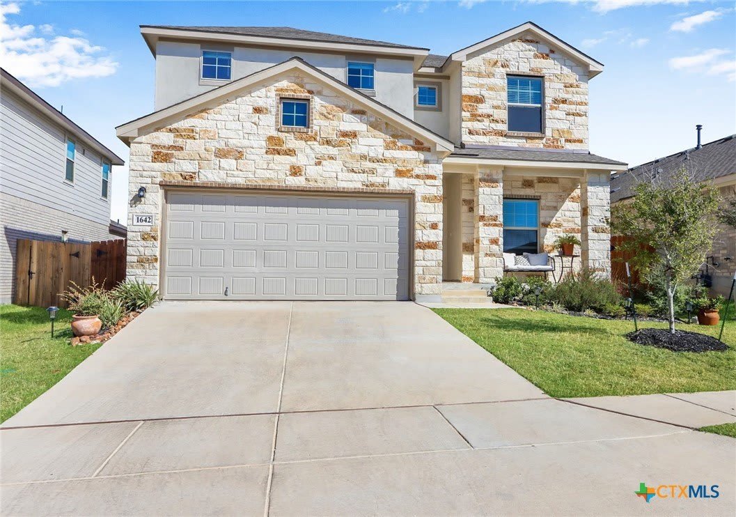 1642 Ranch House – photo 1