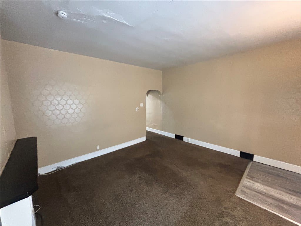 612 E 18th St – photo 2